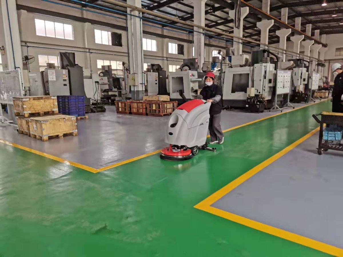 工厂车间地面清洗机-优尼斯手推式全自动洗地机产品图片