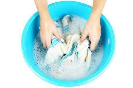 保洁阿姨都是这样洗毛巾的,干净还有香味,洗完跟新买的一样